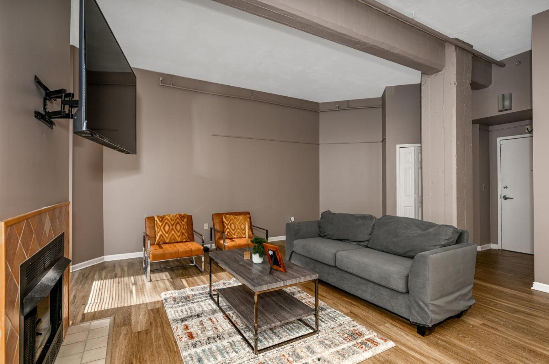 2 Bath Prkg+Gym+Sauna Perk Plaza +30 Day 克里夫兰 外观 照片