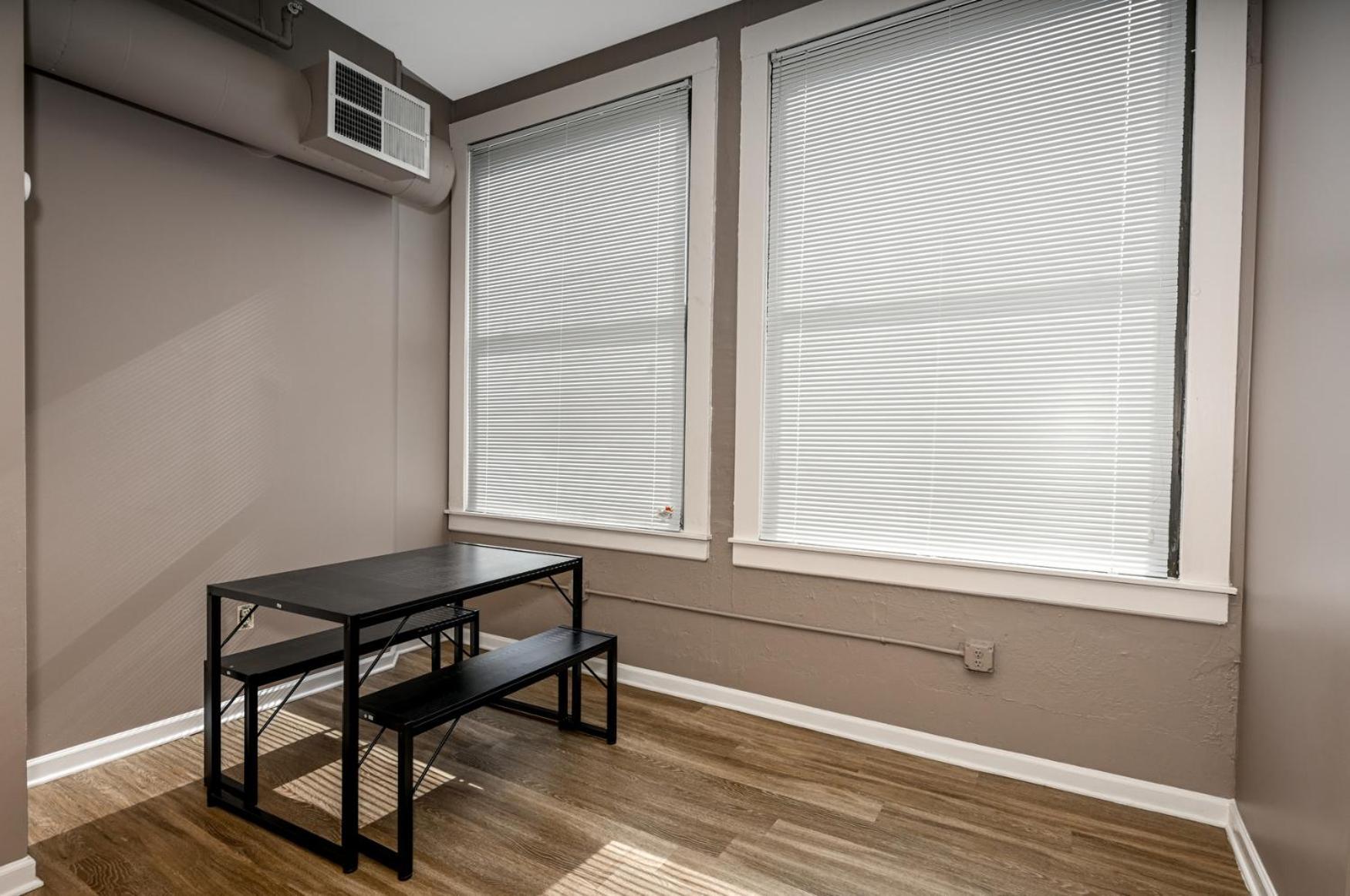 2 Bath Prkg+Gym+Sauna Perk Plaza +30 Day 克里夫兰 外观 照片