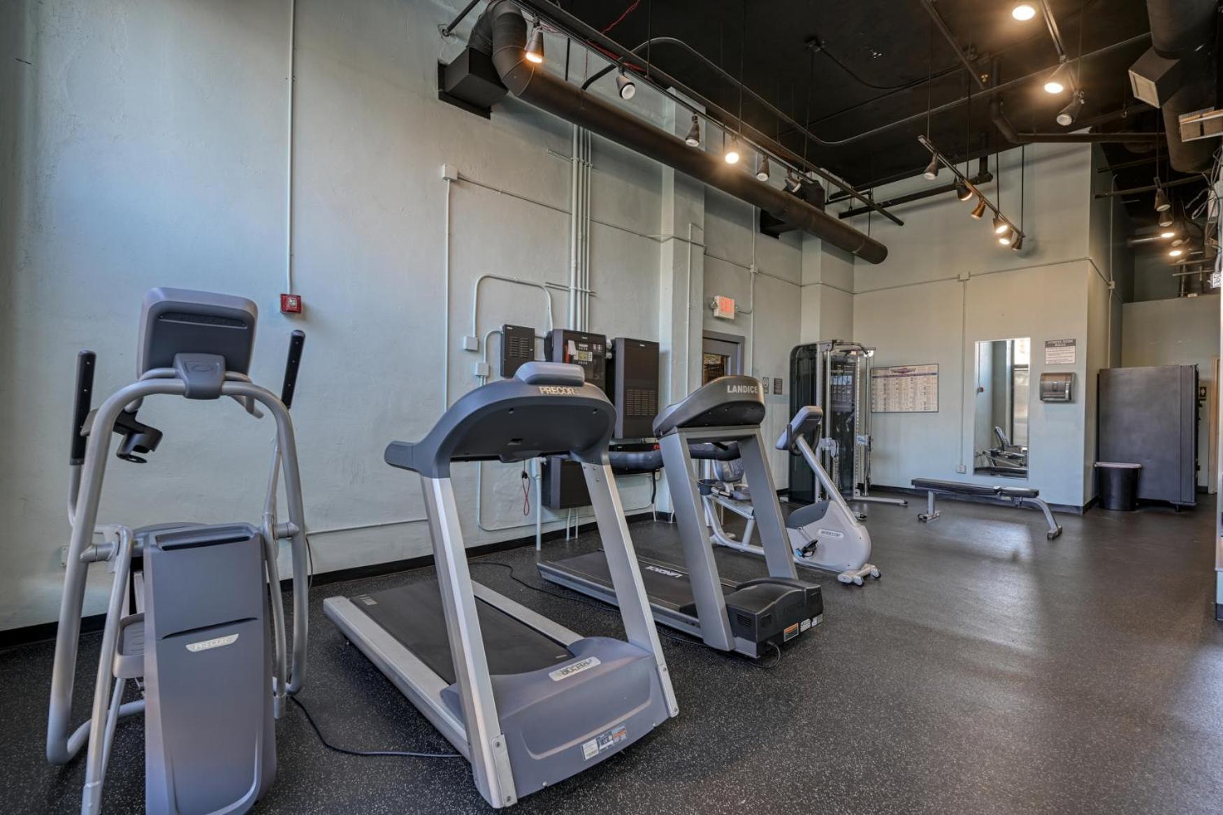 2 Bath Prkg+Gym+Sauna Perk Plaza +30 Day 克里夫兰 外观 照片